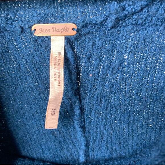 Free People teal cowl neck strawberry fields sweater‎ size medium - Picture 4 of 7
